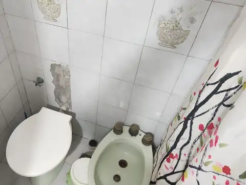 Depto Tipo Casa 6 ambientes con 2 baños