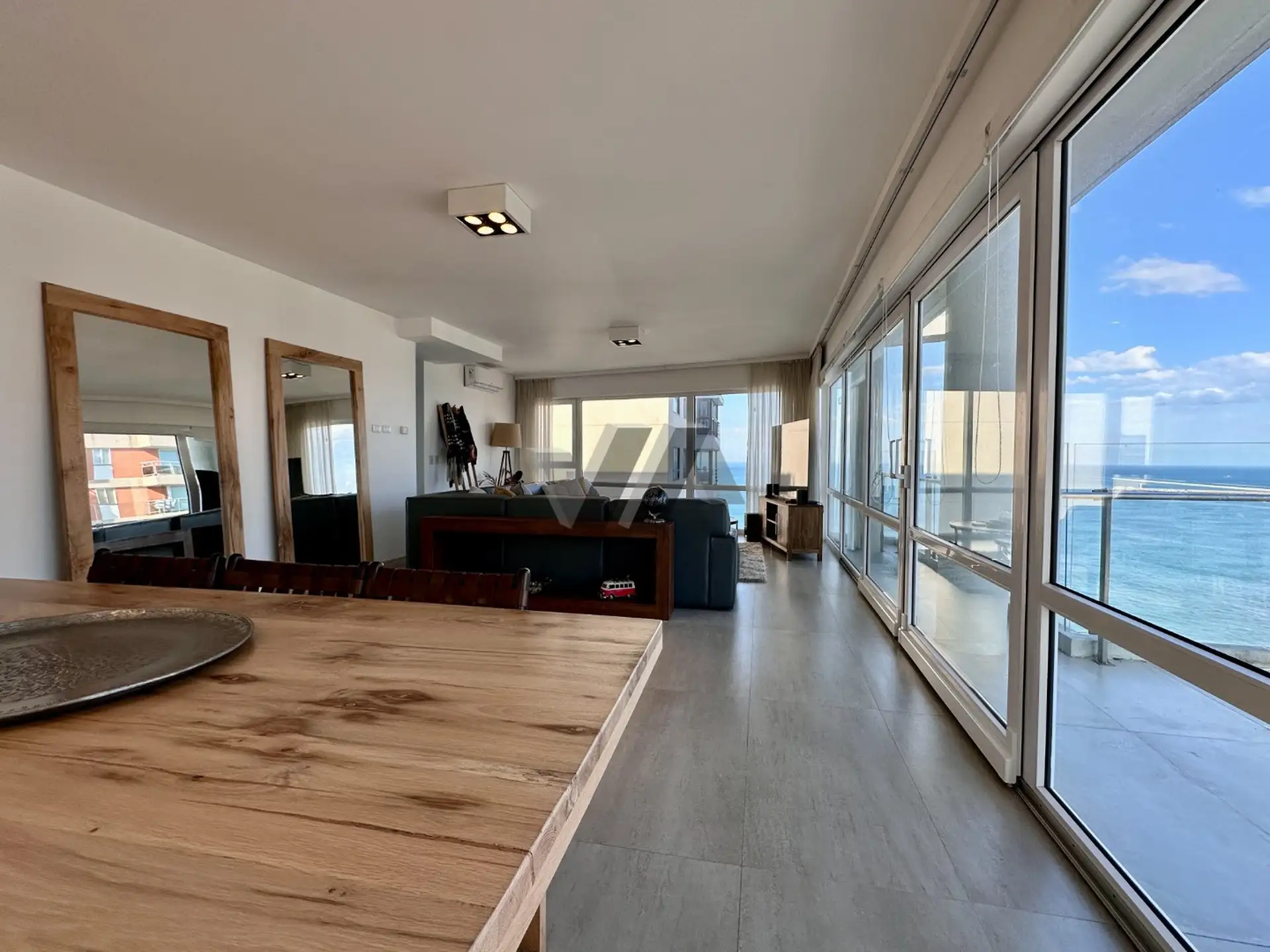 Depto 4 amb, 240m² con 3 cocheras y vista al mar — Playa Grande