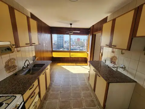Departamento 5 ambientes con 2 baños
