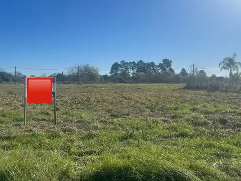 SE VENDE LOTE EN ARROYO LEYES