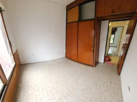 Casa en Alquiler con 3 cocheras