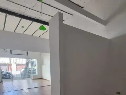 Local en Alquiler en Nuestra Señora De Lourdes, $ 980.000