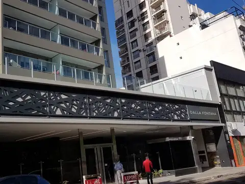 HERMOSO DEPARTAMENTO 3 AMBIENTES CON BALCÓN - COCHERA FIJA Y BAULERA - TORRE DALLA FONTANA - FRENTE AL PARQUE RIVADAVIA