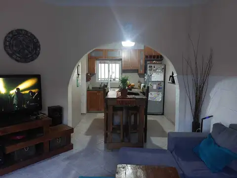 Casa 3 ambientes con 2 baños