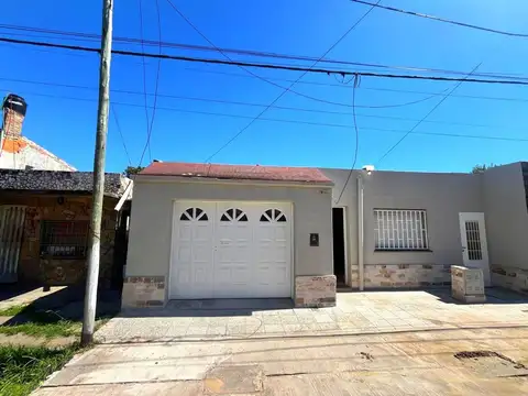 Casa 2 ambientes con 1 baño
