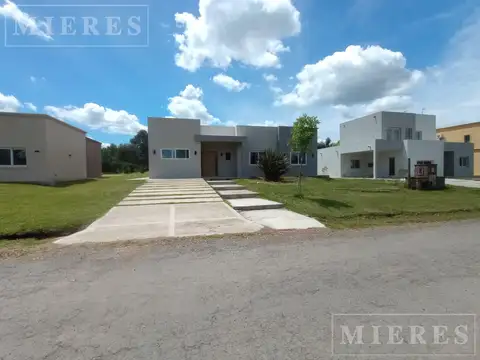 Casa en Venta en Casuarinas Del Pilar, Countries y Barrios Cerrados en Pilar