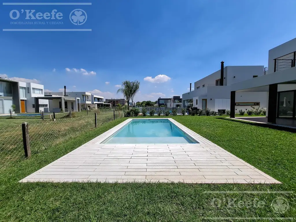 Casa en Venta con cochera