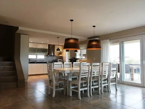 Casa en Alquiler Temporal de 4 dormitorios