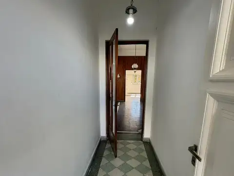 Casa de dos habitaciones en calle 34 e/ 5 y 6.
