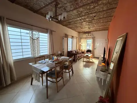 Casa en Venta en Villa Luzuriaga, USD 179.900