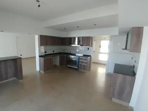 Departamento en Alquiler con 2 cocheras