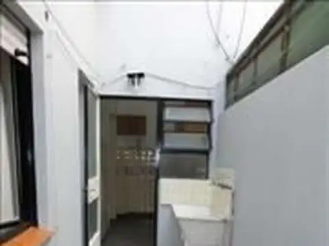 Alquiler Departamento 2 ambientes Planta Baja con patio con bajas expensas