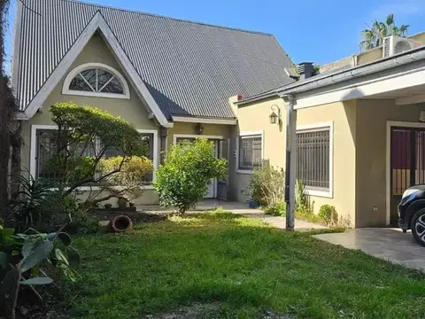 Casa en Venta en Castelar Norte, USD 195.000