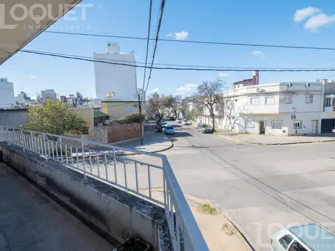 Casa 5 ambientes con 1 baño