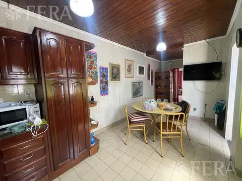 Casa 5 ambientes con 2 baños