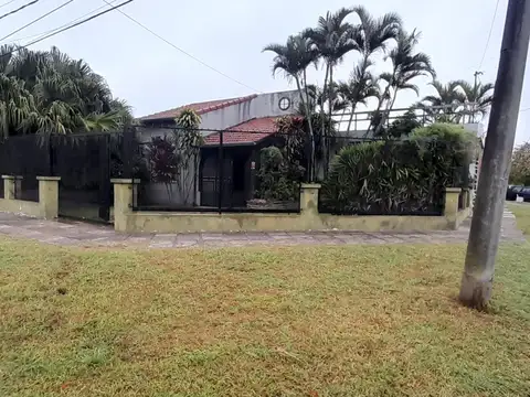 AMPLIA CASA EN GUADALUPE OESTE