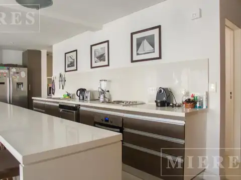 Departamento en Venta con 2 cocheras