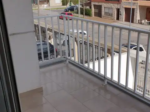 Depto Tipo Casa en Alquiler de 2 ambientes