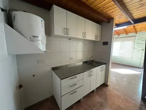 Depto Tipo Casa 2 ambientes con 1 baño