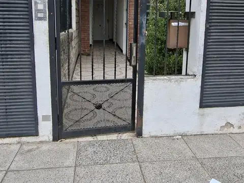 Depto Tipo Casa en Alquiler de 3 ambientes