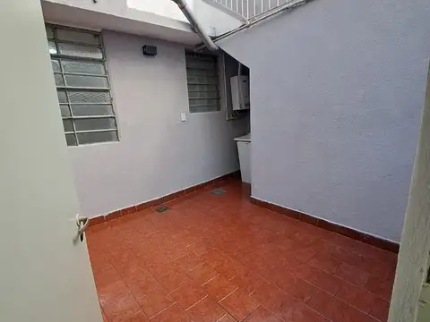 Depto Tipo Casa 3 ambientes con 2 baños