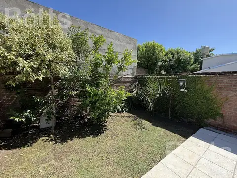 Casa en Venta con 4 cocheras