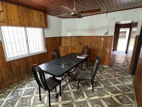 VENTA CASA 4 AMBIENTES CON QUINCHO LAVADERO LUJAN