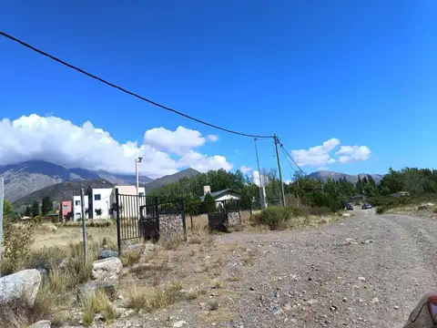 Callejón Comunero Norte con salida a Cordón del Plata