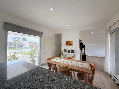 Casa en Alquiler al Este