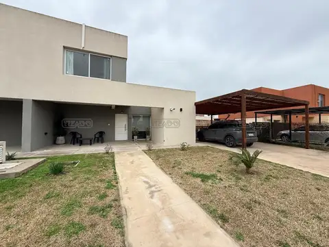 Casas del Este Av Parque y Diagonal Basabe altura al 1100