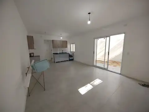 Depto Tipo Casa en Venta de 3 ambientes