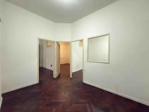 VENTA 2 AMB - TIPO OFICINA, A RECICLAR - BALVANERA
