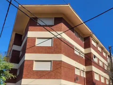DEPARTAMENTO DE 2 AMBIENTES (PB) EN VENTA -Santa Teresita-