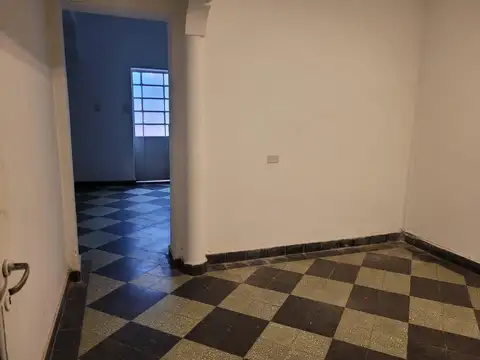 venta casa al frente 2 dormitorios Echesortu. zavalla 3750 Rosario