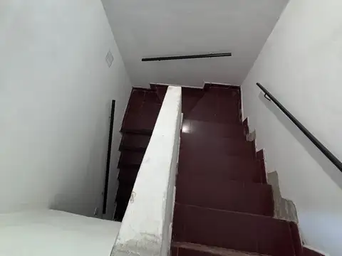 Depto Tipo Casa en Venta 24 años