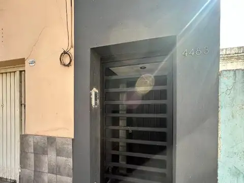 HERMOSO PH RECICLADO, EN 2 PLANTAS CON TERRAZA.