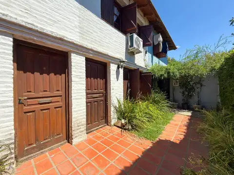 VENTA DEPARTAMENTO DUPLEX 3 AMBIENTES SEMICENTRO