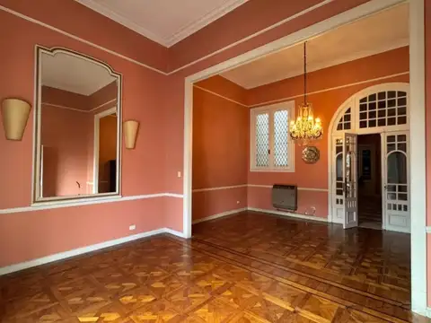 Excelente propiedad con Terraza para Estudio/Comercio