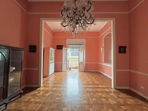 Excelente propiedad con Terraza para Estudio/Comercio