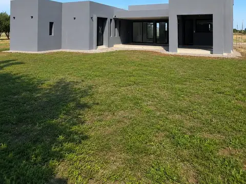 Casa en Venta en Maguito, USD 287.000