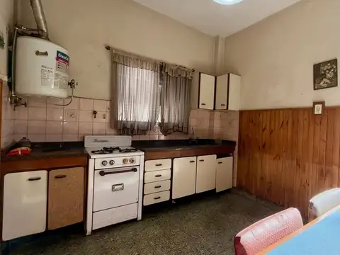 CASA 3AMB LOTE PROPIO - COCHERA - JARDIN Y PATIO