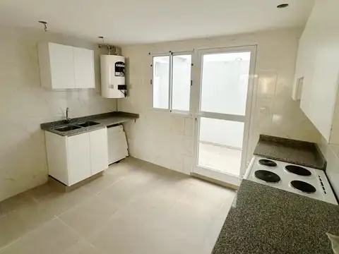 Alquiler Departamento 3 ambientes con balcón, patio y Cochera a Estrenar en Caballito