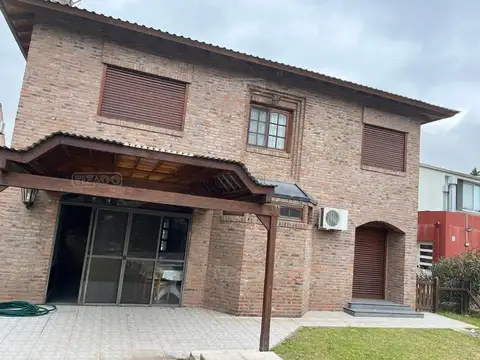 Casa  en Venta en Banco Provincia, Francisco Álvarez, Moreno