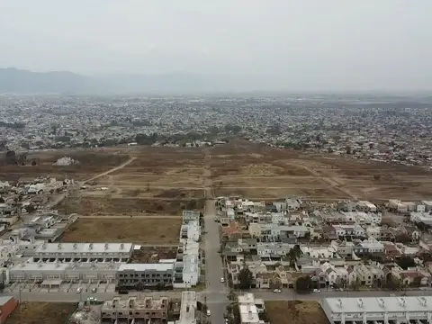 Figueroa Alcorta al 900. Barrio Grand Bourg. Salta
