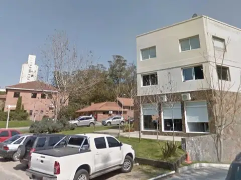 Oficina en Venta con 12 cocheras