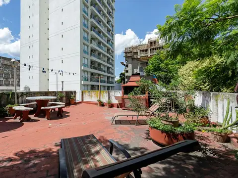 VENTA - Casa de 3 dormitorios, cochera, terraza y parrillero - Centro, Rosario.