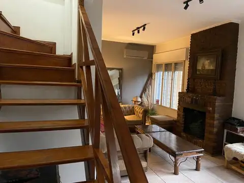 Casa 5 ambientes con 2 baños