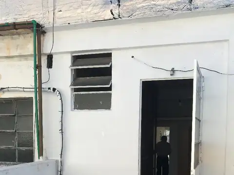 Depto Tipo Casa en Venta en Villa Lynch, $ 65.000