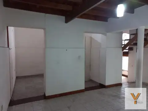 Casa 4 ambientes con 1 baño
