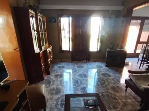 Venta. Chalet 4 ambientes.